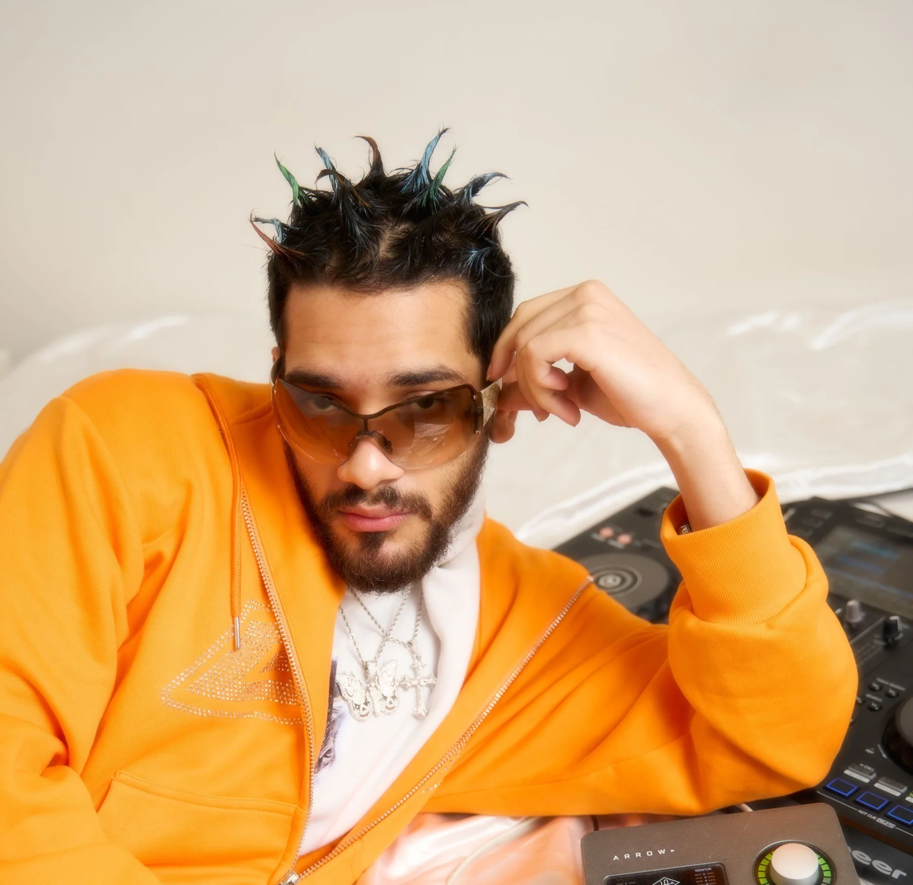 Fuego x Felina presentan Latin Crush V3: 2AT b2b NIXSS (hybrid set) + Pony Sirena Tropical + Linapary + Bzzhound